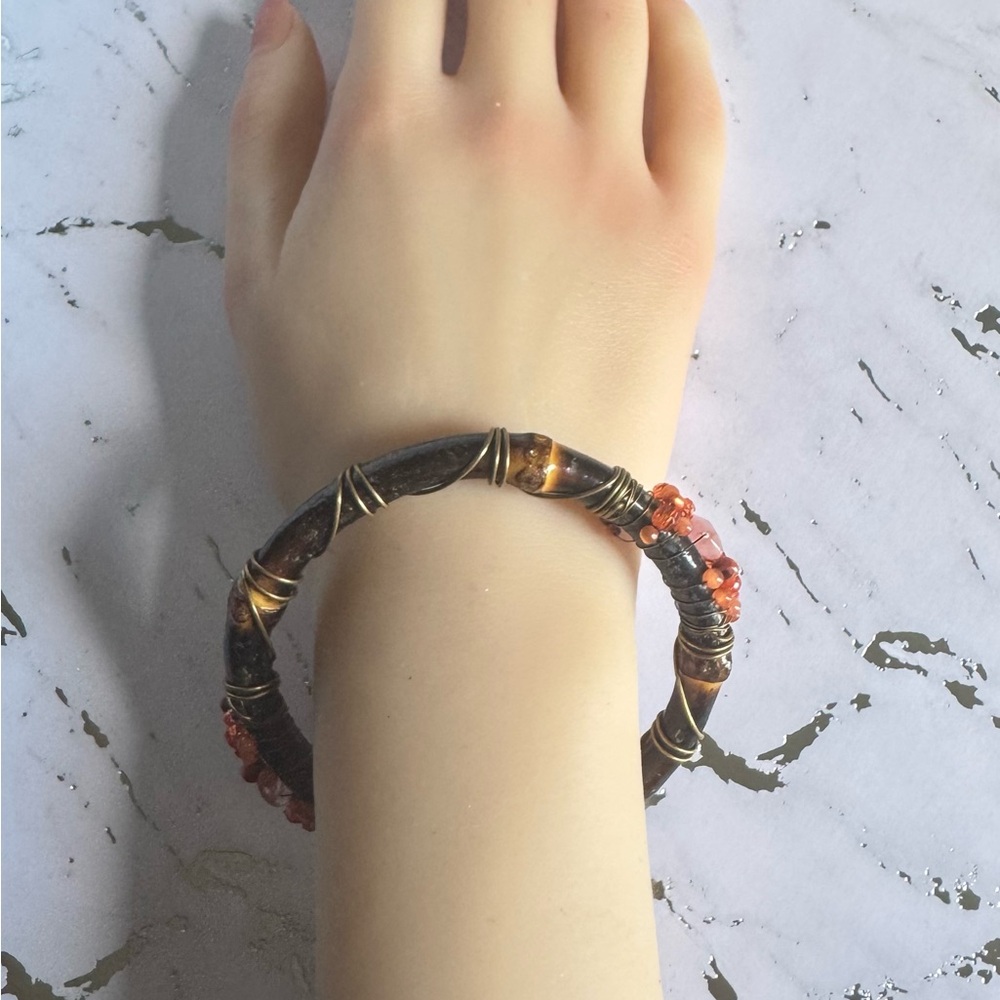 Elegant Brown and Gold Wire-Wrapped Bracelet